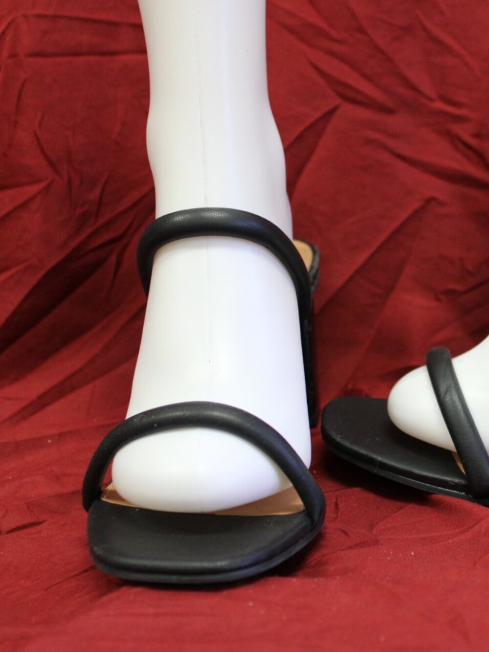 DV by Dolce Vita Halsty Block Heel Sandal Size 9 1/2